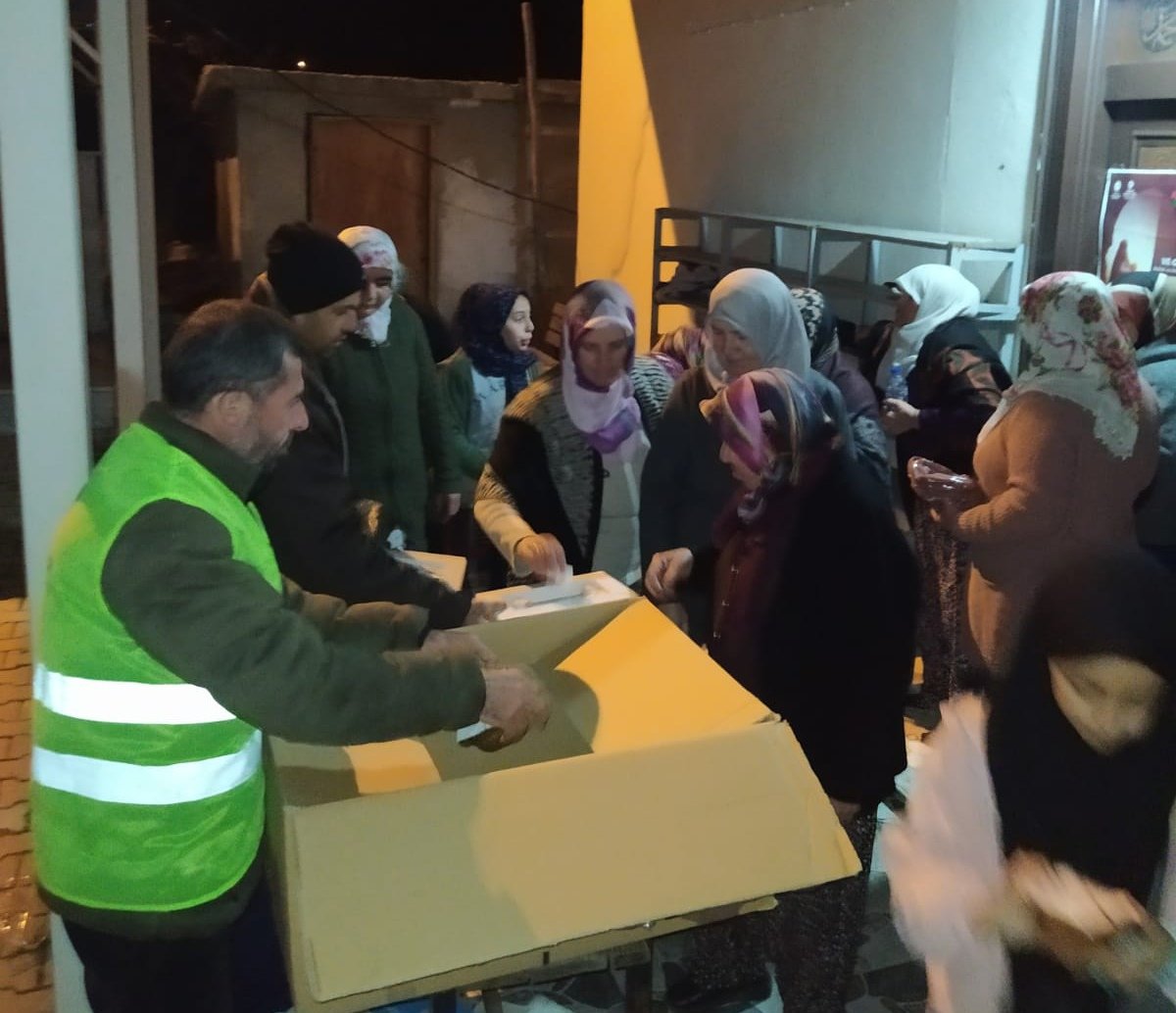 Kadir Gecesinde Kandil Simidi İkramında Bulunuldu